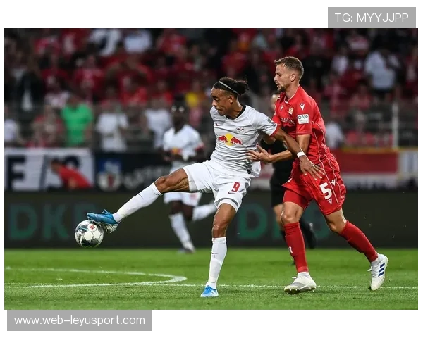 德甲莱比锡外线连环冲击,门前收获多次威胁：速度与错位打击的极致演绎