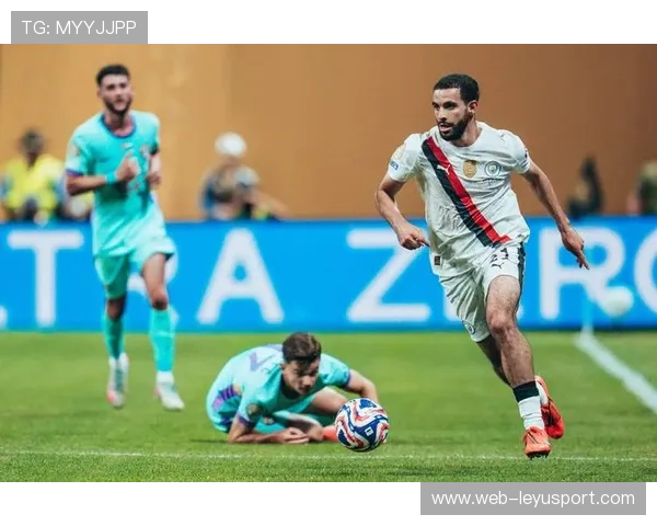 曼城在比赛后半段的连续进攻彻底击溃对手——一场数据与战术的协奏